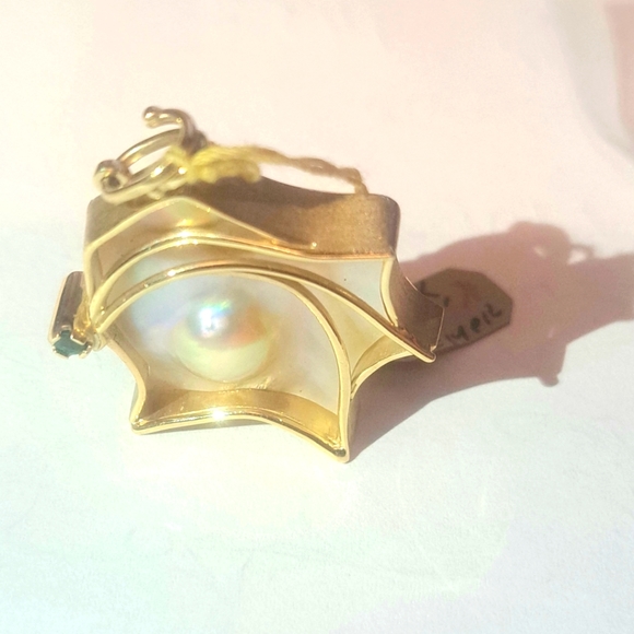 Mabe Pearl & Emerald 14k Yellow Gold Pendant - Picture 6 of 7